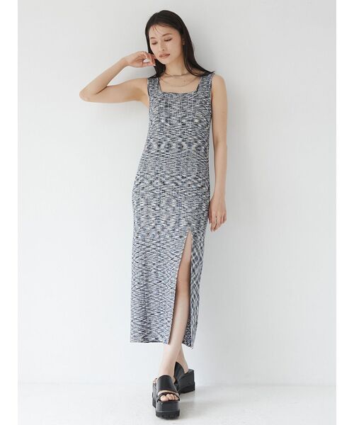 MURUA(ムルーア)の「スクエアネックナローワンピース(ワンピース・レディース・ブラック/ネイビー/ブラウン・FREE)」の17枚目の写真