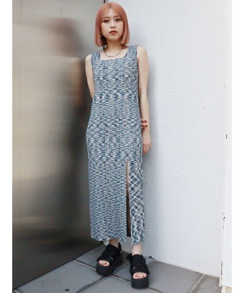 MURUA(ムルーア)の「スクエアネックナローワンピース(ワンピース・レディース・ブラック/ネイビー/ブラウン・FREE)」の13枚目の写真