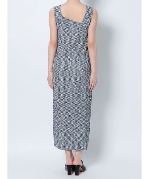 MURUA(ムルーア)の「スクエアネックナローワンピース(ワンピース・レディース・ブラック/ネイビー/ブラウン・FREE)」の14枚目の写真