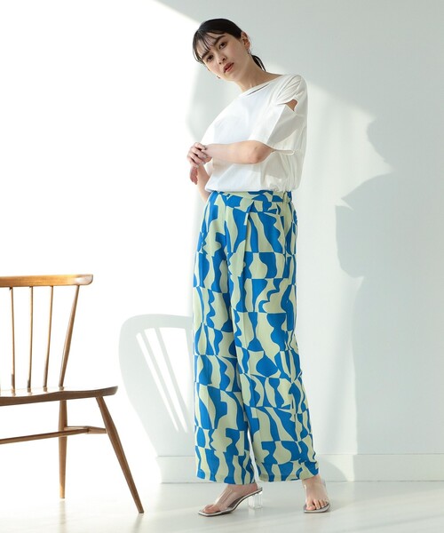 Ray BEAMS(レイビームス)の「Ray BEAMS / カットアウト スリーブ Tシャツ(Tシャツ/カットソー・レディース・ホワイト/ブラック/ライム・ONE SIZE)」の4枚目の写真