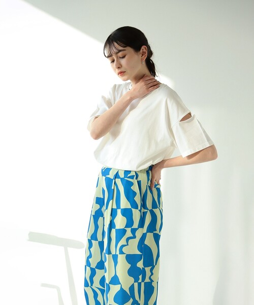 Ray BEAMS(レイビームス)の「Ray BEAMS / カットアウト スリーブ Tシャツ(Tシャツ/カットソー・レディース・ホワイト/ブラック/ライム・ONE SIZE)」の7枚目の写真