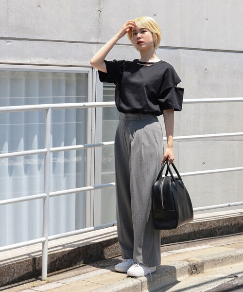 Ray BEAMS(レイビームス)の「Ray BEAMS / カットアウト スリーブ Tシャツ(Tシャツ/カットソー・レディース・ホワイト/ブラック/ライム・ONE SIZE)」の12枚目の写真