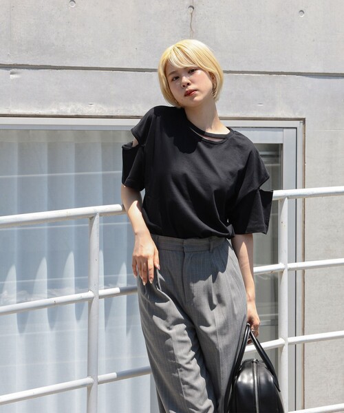 Ray BEAMS(レイビームス)の「Ray BEAMS / カットアウト スリーブ Tシャツ(Tシャツ/カットソー・レディース・ホワイト/ブラック/ライム・ONE SIZE)」の14枚目の写真