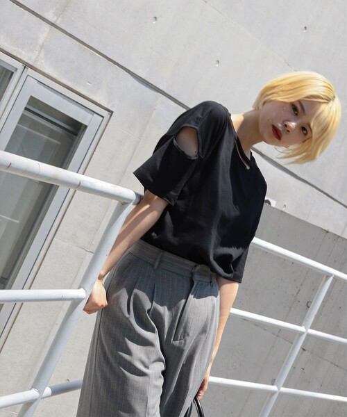 Ray BEAMS(レイビームス)の「Ray BEAMS / カットアウト スリーブ Tシャツ(Tシャツ/カットソー・レディース・ホワイト/ブラック/ライム・ONE SIZE)」の16枚目の写真