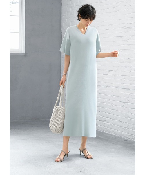 STYLE DELI(スタイルデリ)の「リラックスショルダーVネックワンピース(ワンピース・レディース・グレイッシュベージュ/ミント/ネイビー・01/02)」の22枚目の写真