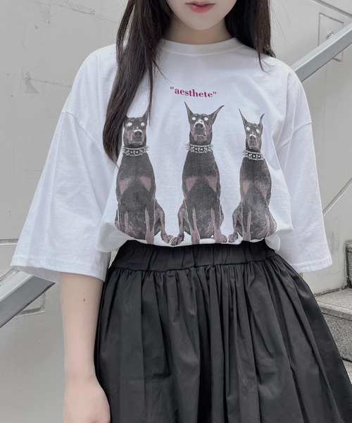 Figments(フィグメンツ)の「dobermanオーバーTシャツ(Tシャツ/カットソー・レディース・ブラック/ホワイト・FREE)」の1枚目の写真