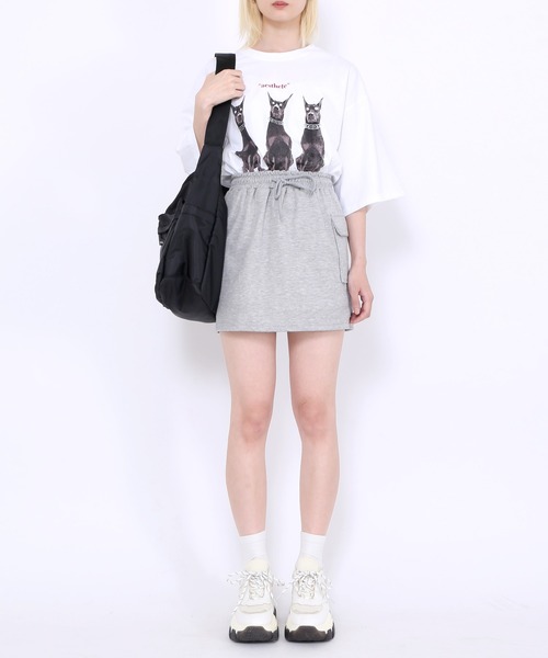 Figments(フィグメンツ)の「dobermanオーバーTシャツ(Tシャツ/カットソー・レディース・ブラック/ホワイト・FREE)」の3枚目の写真