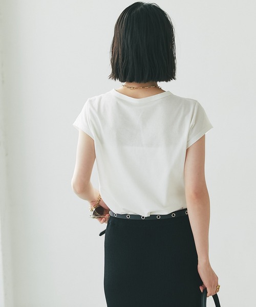 RIVE DROITE(リヴドロワ)の「MONN.:.(モン)/コンパクトTシャツ(Tシャツ/カットソー・レディース・ブラック/オフホワイト・FREE)」の9枚目の写真