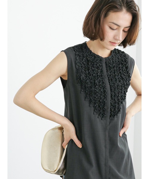 Te chichi(テチチ)の「リネンライクフリルブラウス(セットアップ可)(シャツ/ブラウス・レディース・ブラック/ブラウン/パープル・F)」の2枚目の写真