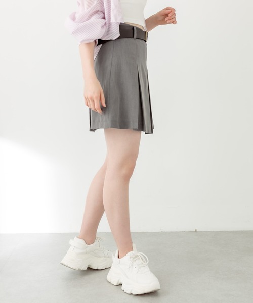 OLIVE des OLIVE（オリーブデオリーブ）の「ベルト付きプリーツミニスカート　1031010320（スカート・レディース・キャメル/ブラック/チャコールグレー・FREE）」の17枚目の写真
