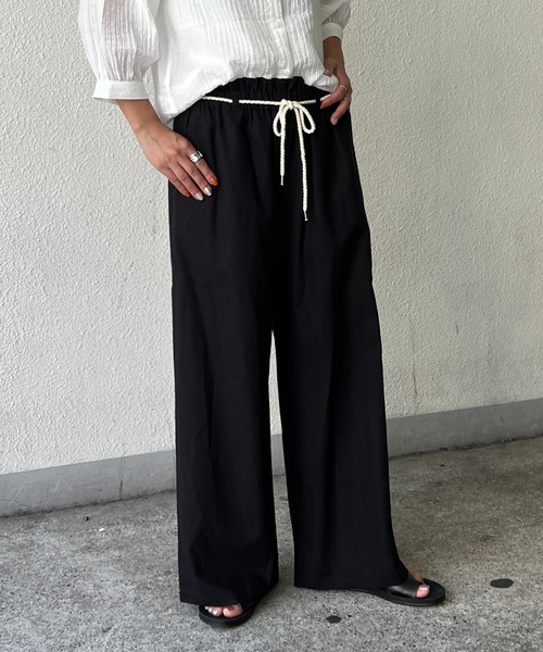 LBC（エルビーシー）の「リネン混シャーリングワイドパンツ（その他パンツ・レディース・ベージュ/ブラウン/ダークオリーブ/ブラック・M/L）」の2枚目の写真