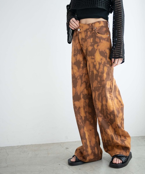 WEGO（ウィゴー）の「WEGO/タイダイウエストデザインバギーパンツ（デニムパンツ・レディース・ブラウン/ブラック・FREE）」の10枚目の写真