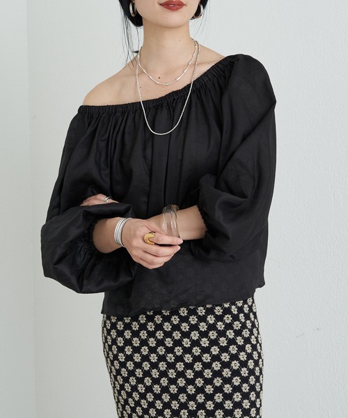 SHENERY(シーナリー)の「バックVリネンギャザーブラウス(シャツ/ブラウス・レディース・ブラック/パープル/ベージュ・FREE)」の14枚目の写真