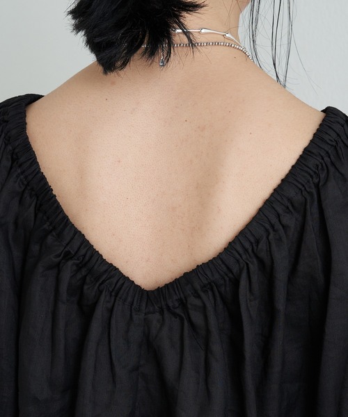 SHENERY(シーナリー)の「バックVリネンギャザーブラウス(シャツ/ブラウス・レディース・ブラック/パープル/ベージュ・FREE)」の19枚目の写真