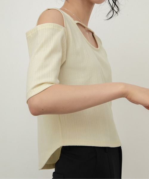 VACANCY(ヴァカンシー)の「チョーカーネックリブトップス(Tシャツ/カットソー・レディース・アイボリー/ブラック/ダークグレー・FREE)」の10枚目の写真