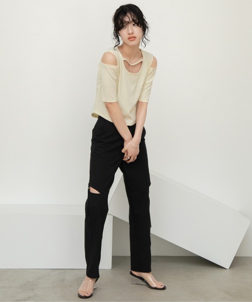 VACANCY(ヴァカンシー)の「チョーカーネックリブトップス(Tシャツ/カットソー・レディース・アイボリー/ブラック/ダークグレー・FREE)」の13枚目の写真