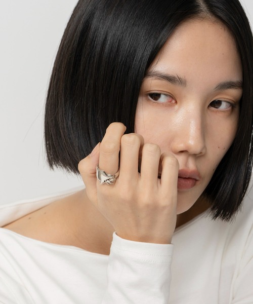 LAPUIS(ラピュイ)の「LAPUIS(ラピュイ)Coil Heartリング(リング・レディース・マルチ/ゴールド/シルバー・11号/13号)」の14枚目の写真