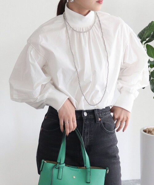fredy emue(フレディエミュ)の「リブスタンド衿ブラウス(シャツ/ブラウス・レディース・ブラック/ベージュ/オフホワイト・38)」の7枚目の写真