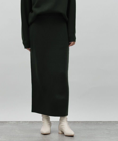 LAKOLE（ラコレ）の「12GカシミヤタッチナローWジャガードスカート
