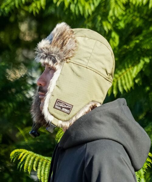 AVIREX(アヴィレックス)の「【AVIREX/アヴィレックス】フライトボアキャップ フェイクファー(キャップ・メンズ・カーキ/ブラック・FREE)」の16枚目の写真