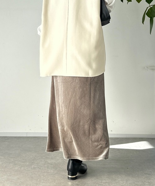 un dix cors（アンディコール）の「ベロアバイヤスロングスカート（スカート・レディース・チャコールグレー/グレー・FREE）」の8枚目の写真