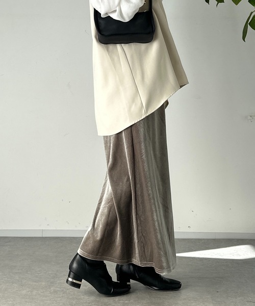 un dix cors（アンディコール）の「ベロアバイヤスロングスカート（スカート・レディース・チャコールグレー/グレー・FREE）」の9枚目の写真