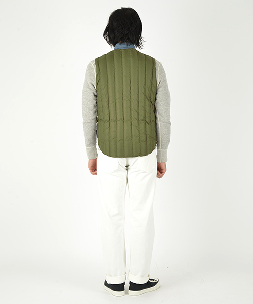 Rocky Mountain FeatherBed（ロッキー マウンテン フェザーベッド）の「ROCKY MOUNTAIN FEATHERBED × fennica / ＜Men’s＞6Month Down vest （ダウンベスト・メンズ・オリーブ・38/42/40/36）」の7枚目の写真