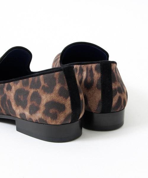 ABAHOUSE(アバハウス)の「【181】SANTA CRUZ柄 スリッポン(スリッポン・メンズ・ダークブラウン・40/41/42)」の4枚目の写真