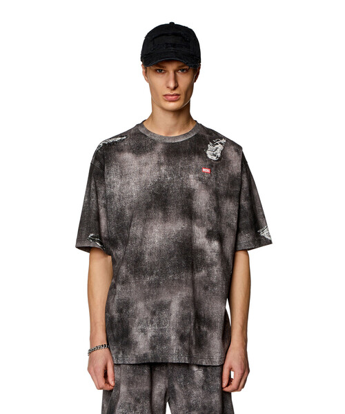 DIESEL(ディーゼル)の「メンズ Tシャツ T-WASH-N2(Tシャツ/カットソー・メンズ・ブラック・SMALL/MEDIUM/LARGE/X-LARGE/XX-LARGE/X-SMALL/XXX-LARGE)」の4枚目の写真