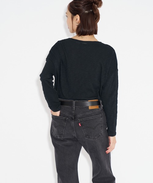 Levi's(リーバイス)の「Levi's/リーバイス ロングスリーブTシャツ ブラック MARGOT(Tシャツ/カットソー・レディース・ブラック・M/S/XS)」の3枚目の写真