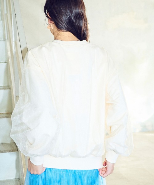 ELLEgirl（エルガール）の「チュールレイヤードスウェットプルオーバー【ELLEgirl/エル ガール】（スウェット・レディース・アイボリー/ライトグレー・FREE）」の15枚目の写真