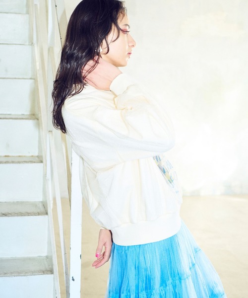 ELLEgirl（エルガール）の「チュールレイヤードスウェットプルオーバー【ELLEgirl/エル ガール】（スウェット・レディース・アイボリー/ライトグレー・FREE）」の14枚目の写真