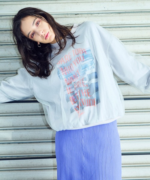 ELLEgirl（エルガール）の「チュールレイヤードスウェットプルオーバー【ELLEgirl/エル ガール】（スウェット・レディース・アイボリー/ライトグレー・FREE）」の19枚目の写真