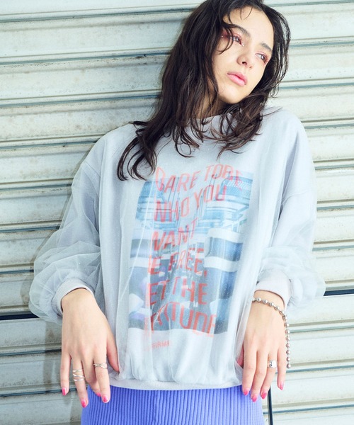 ELLEgirl（エルガール）の「チュールレイヤードスウェットプルオーバー【ELLEgirl/エル ガール】（スウェット・レディース・アイボリー/ライトグレー・FREE）」の20枚目の写真