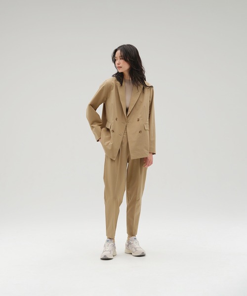 NEW BALANCE(ニューバランス)の「MET24 Tuck Slim Tapered Pants(スラックス・レディース・ネイビー/ベージュ・LARGE/MEDIUM/SMALL)」の5枚目の写真