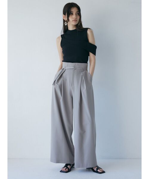 MURUA（ムルーア）の「カットワークトングサンダル（サンダル・レディース・ホワイト/ブラック・24.5/23.5）」の6枚目の写真