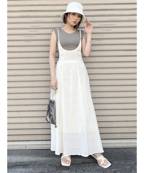 MURUA（ムルーア）の「カットワークトングサンダル（サンダル・レディース・ホワイト/ブラック・24.5/23.5）」の16枚目の写真