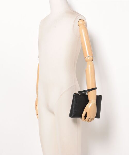 FURLA（フルラ）の「FURLA OPPORTUNITY S POUCH（クラッチバッグ・レディース・ブラック・ONE SIZE）」の5枚目の写真