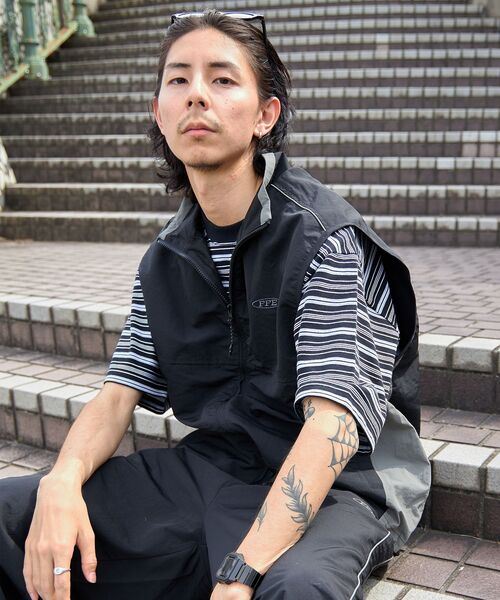 FFEIN(フェイン)の「【FFEIN(フェイン)】スタンドナイロン配色切替ベスト / 刺繍 ドローコード ブロークコア 【セットアップ対応】(ベスト・メンズ・ライトグレー/ブラック/ネイビー/ベージュ・SMALL/MEDIUM/LARGE)」の12枚目の写真