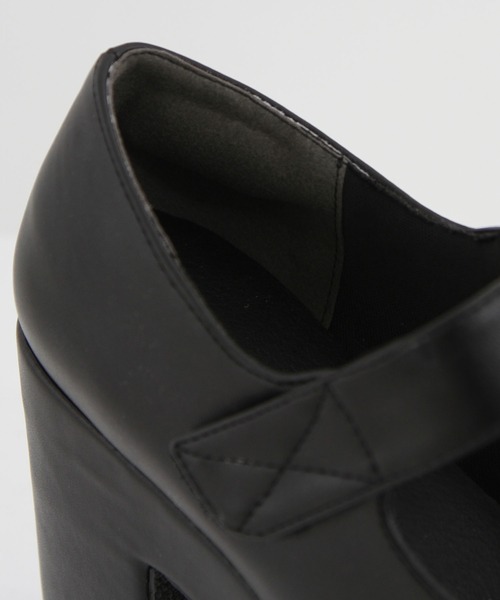 Newlyme（ニューリーミー）の「厚底ストラップパンプス（パンプス・レディース・ベージュ/ブラック/ブラック系その他・22.5cm/23cm/23.5cm/24cm/24.5cm/25cm）」の22枚目の写真