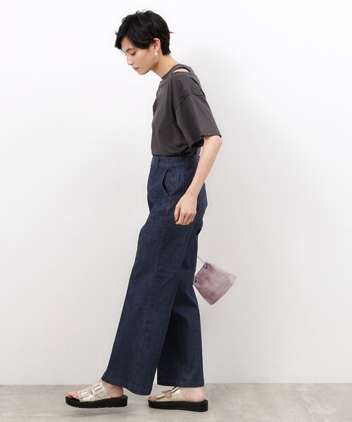 OPAQUE.CLIP（オペークドットクリップ）の「◆ストレッチデニムワイドパンツ【洗濯機洗い可】（デニムパンツ・レディース・ネイビー/ブルー・38/40/42）」の14枚目の写真