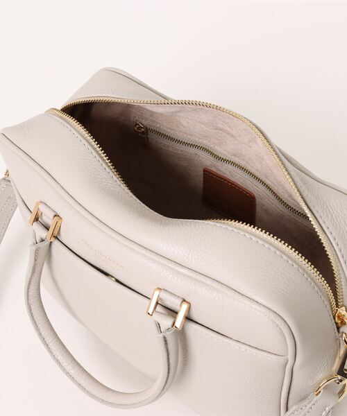 CHRISTIAN VILLA（クリスチャンヴィラ）の「【CHRISTIAN VILLA】ボックスシルエットレザーハンドバッグ(Q46493)（ハンドバッグ・レディース・ダークブラウン/アイボリー/ブラック・ALL）」の6枚目の写真