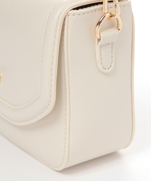 GLOBAL WORK（グローバルワーク）の「チェーンショルダーミニBAG/135899（ショルダーバッグ・キッズ・ブラック/アイボリー/レッド・FREE）」の6枚目の写真