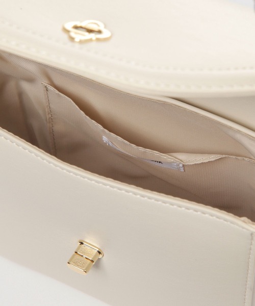 GLOBAL WORK（グローバルワーク）の「チェーンショルダーミニBAG/135899（ショルダーバッグ・キッズ・ブラック/アイボリー/レッド・FREE）」の5枚目の写真