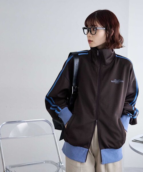 DISCOAT（ディスコート）の「【ユニセックス】ワンポイント刺繍トラックジャケット（パーカー・レディース・ベージュ/ネイビー/ブラウン・FREE）」の16枚目の写真