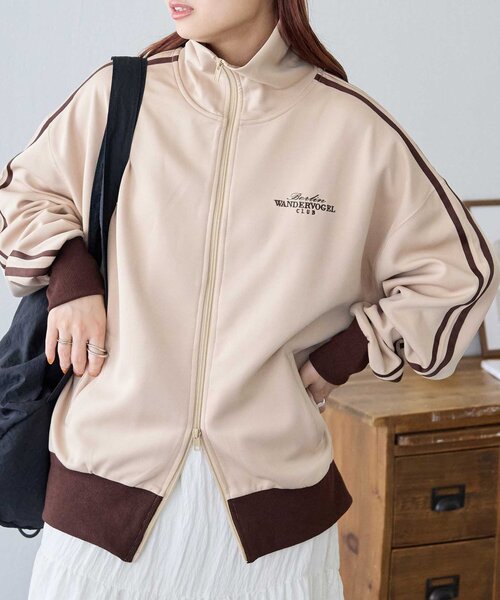 DISCOAT（ディスコート）の「【ユニセックス】ワンポイント刺繍トラックジャケット（パーカー・レディース・ベージュ/ネイビー/ブラウン・FREE）」の4枚目の写真
