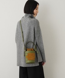 IACUCCI（イアクッチ）の「ゴミートロ SUEDE/CERVO（ショルダーバッグ）」
