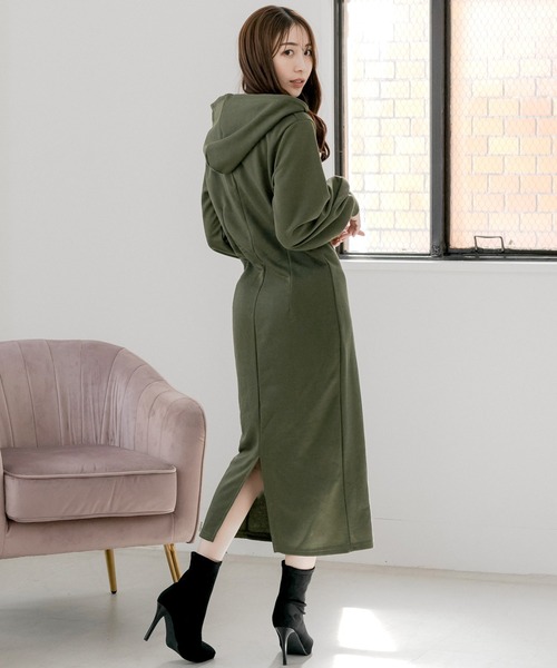 Julia Boutique(ジュリアブティック)の「フード付き ジップアップ スウェット ロングワンピース(ワンピース・レディース・ホワイト/ピンク/モカ/ブラック/カーキ/グレー・ONE)」の10枚目の写真