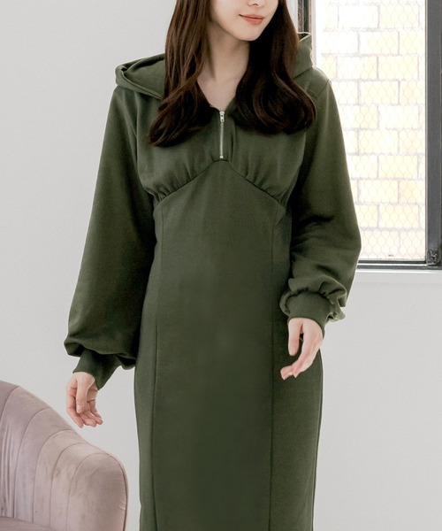 Julia Boutique(ジュリアブティック)の「フード付き ジップアップ スウェット ロングワンピース(ワンピース・レディース・ホワイト/ピンク/モカ/ブラック/カーキ/グレー・ONE)」の12枚目の写真