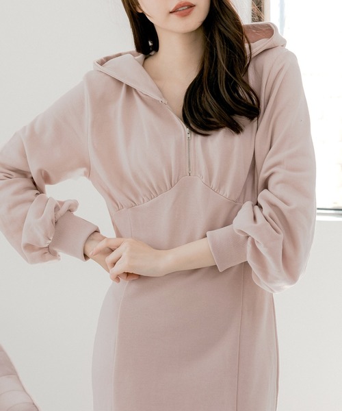 Julia Boutique(ジュリアブティック)の「フード付き ジップアップ スウェット ロングワンピース(ワンピース・レディース・ホワイト/ピンク/モカ/ブラック/カーキ/グレー・ONE)」の17枚目の写真